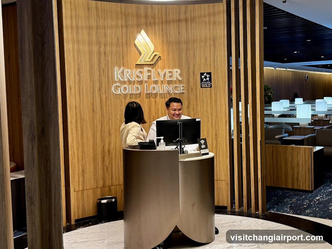 KrisFlyer Gold Lounge Reception Desk