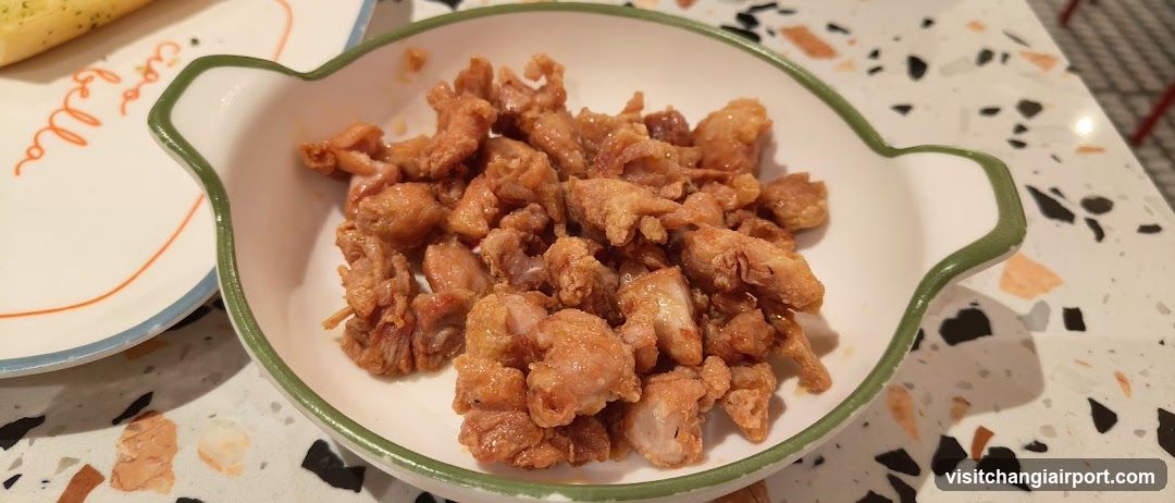 Fried Chicken Pieces in a Bowl