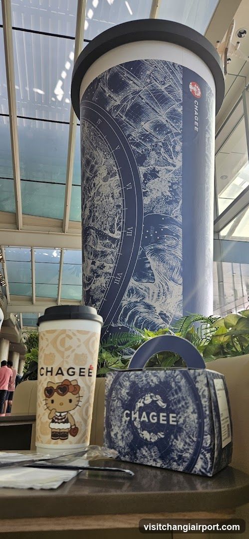 Chagee Merchandise Display