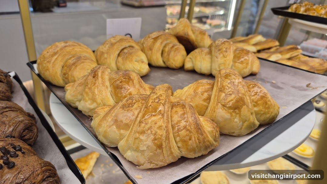 Croissant Display