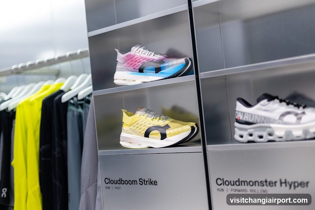 Cloudrunning Shoe Display
