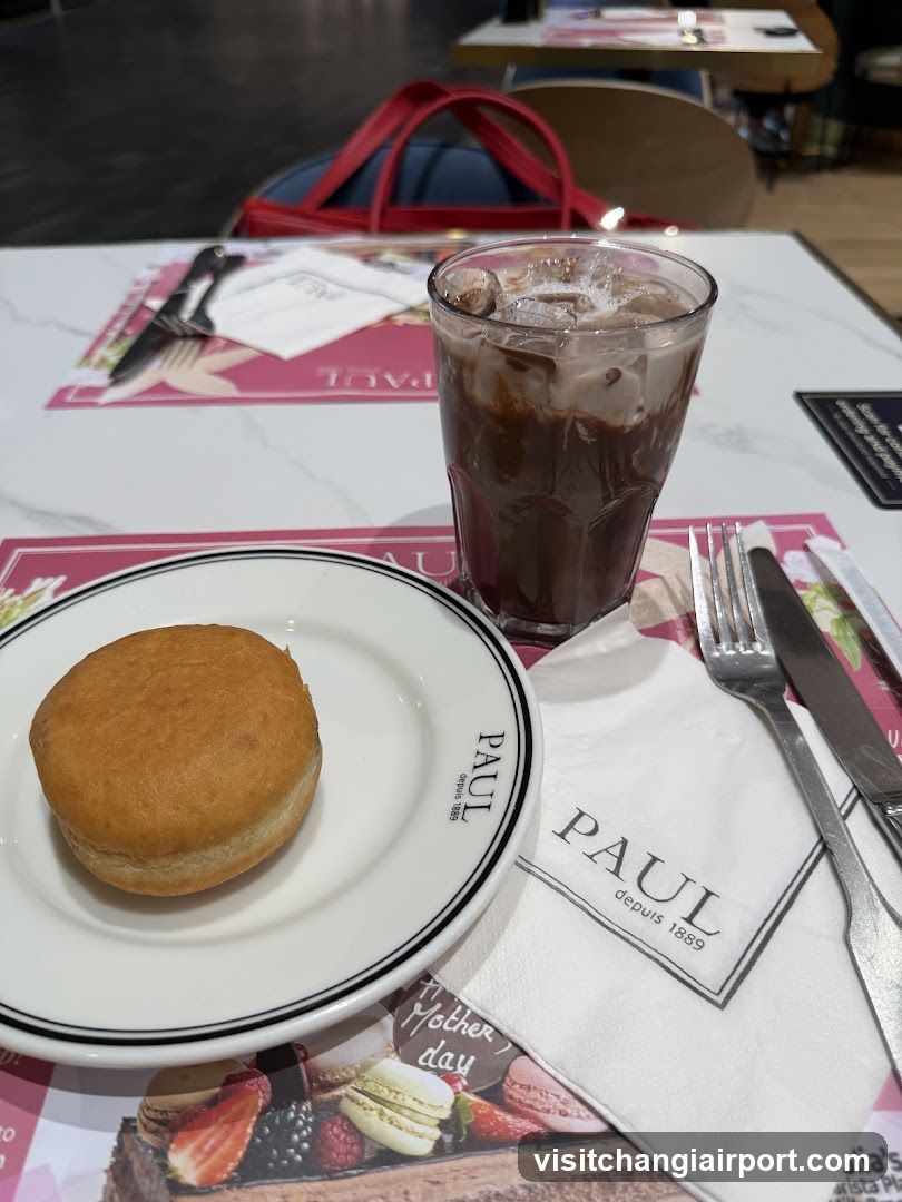 Paul Bakery Table Setting