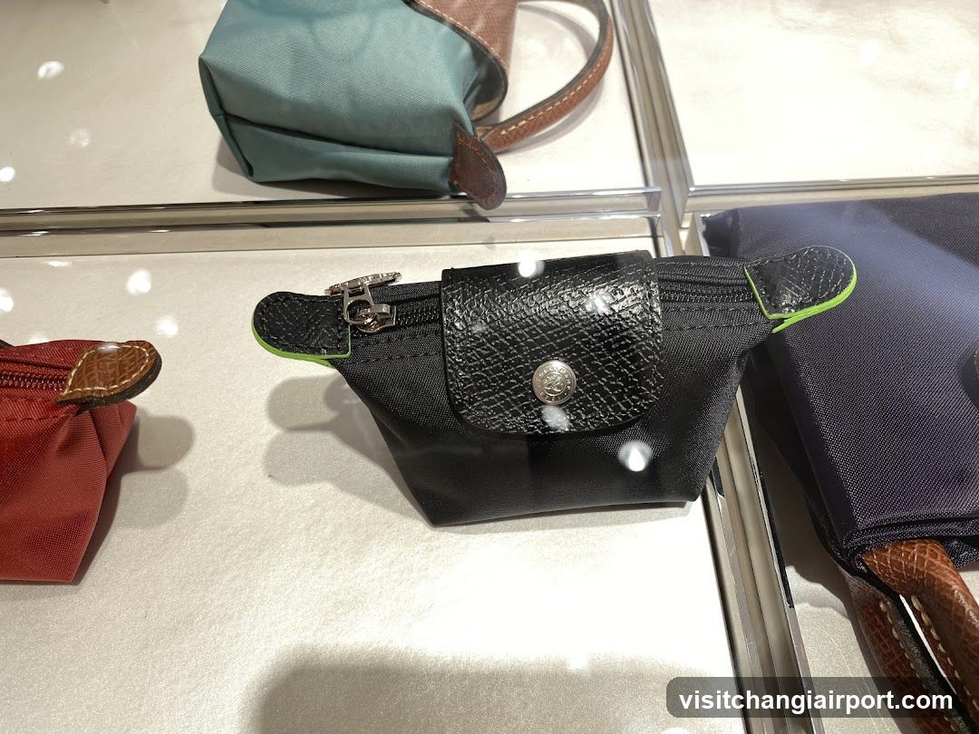 Longchamp Wallet Display