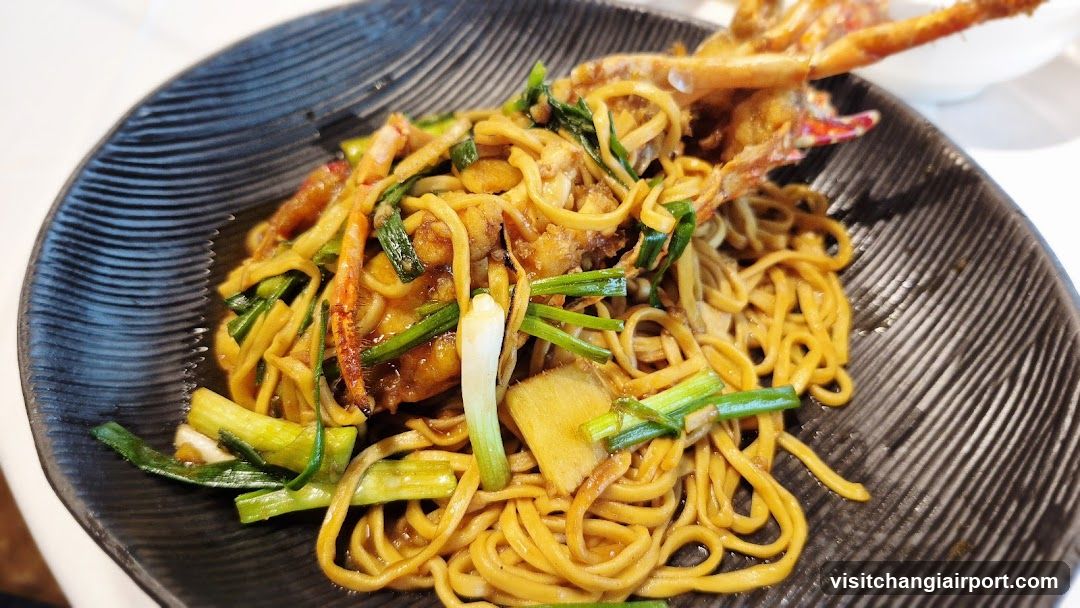 Stir-fried Noodles with Seafood