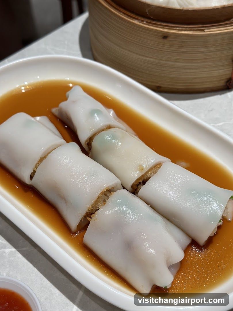 Steamed Rice Rolls with Sauce