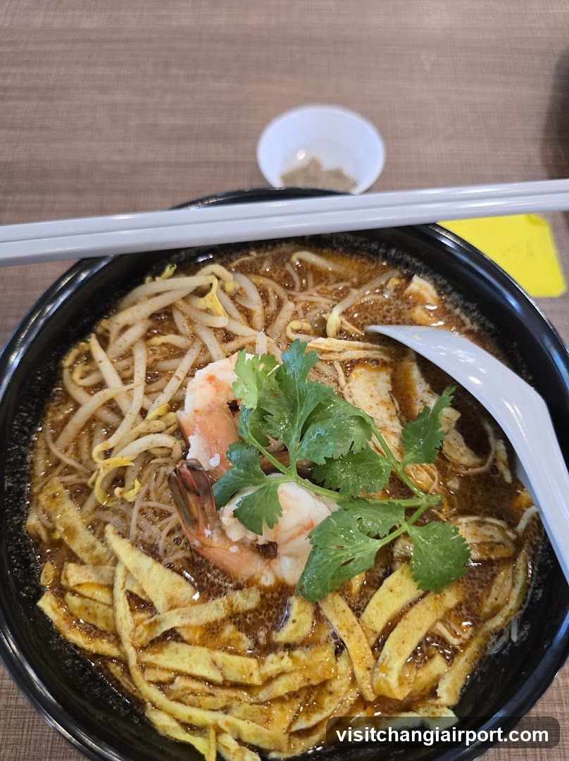 Noodle Dish with Shrimp and Egg